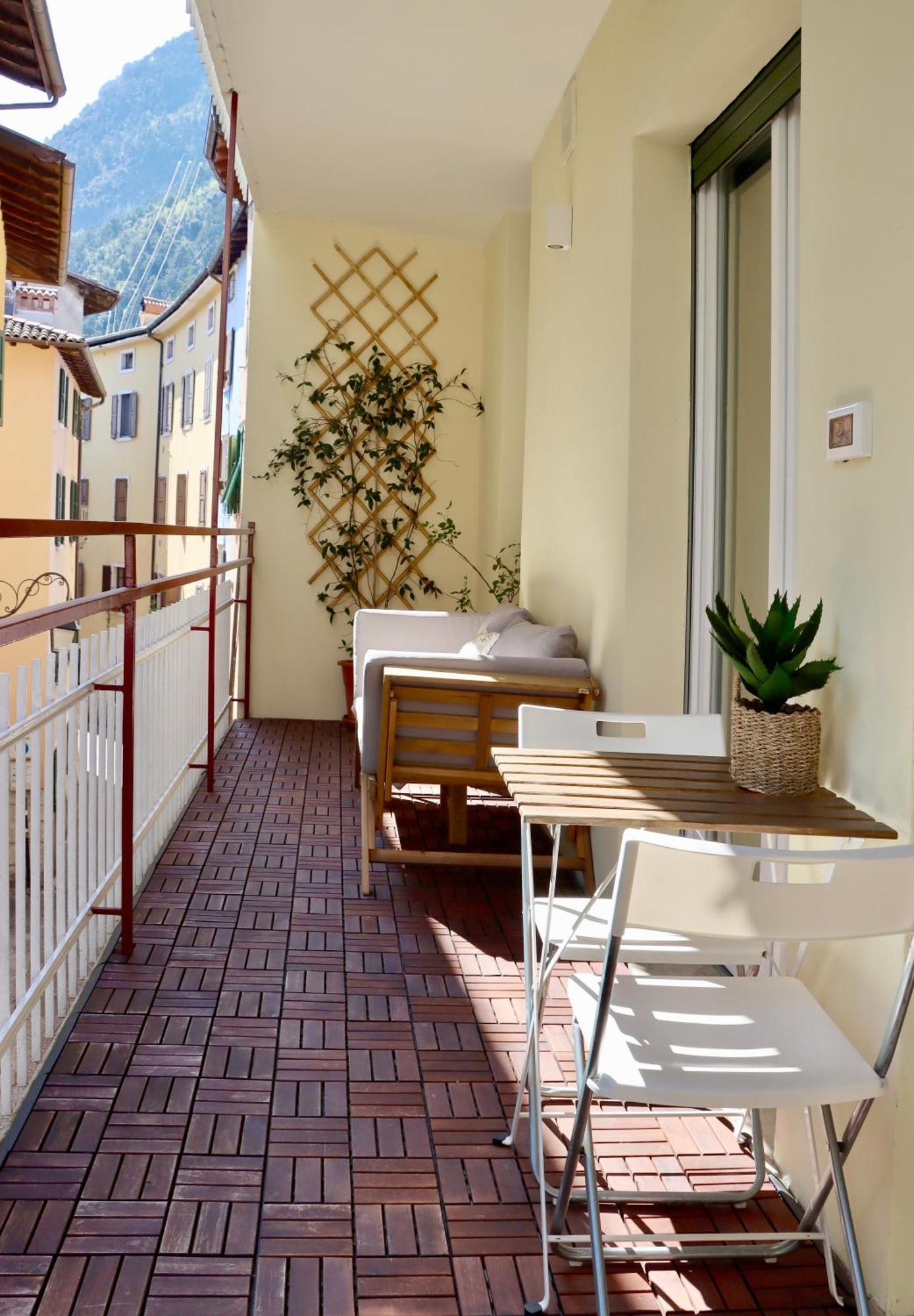 New Apartment In Historical Center Near Lake Riva del Garda Kültér fotó