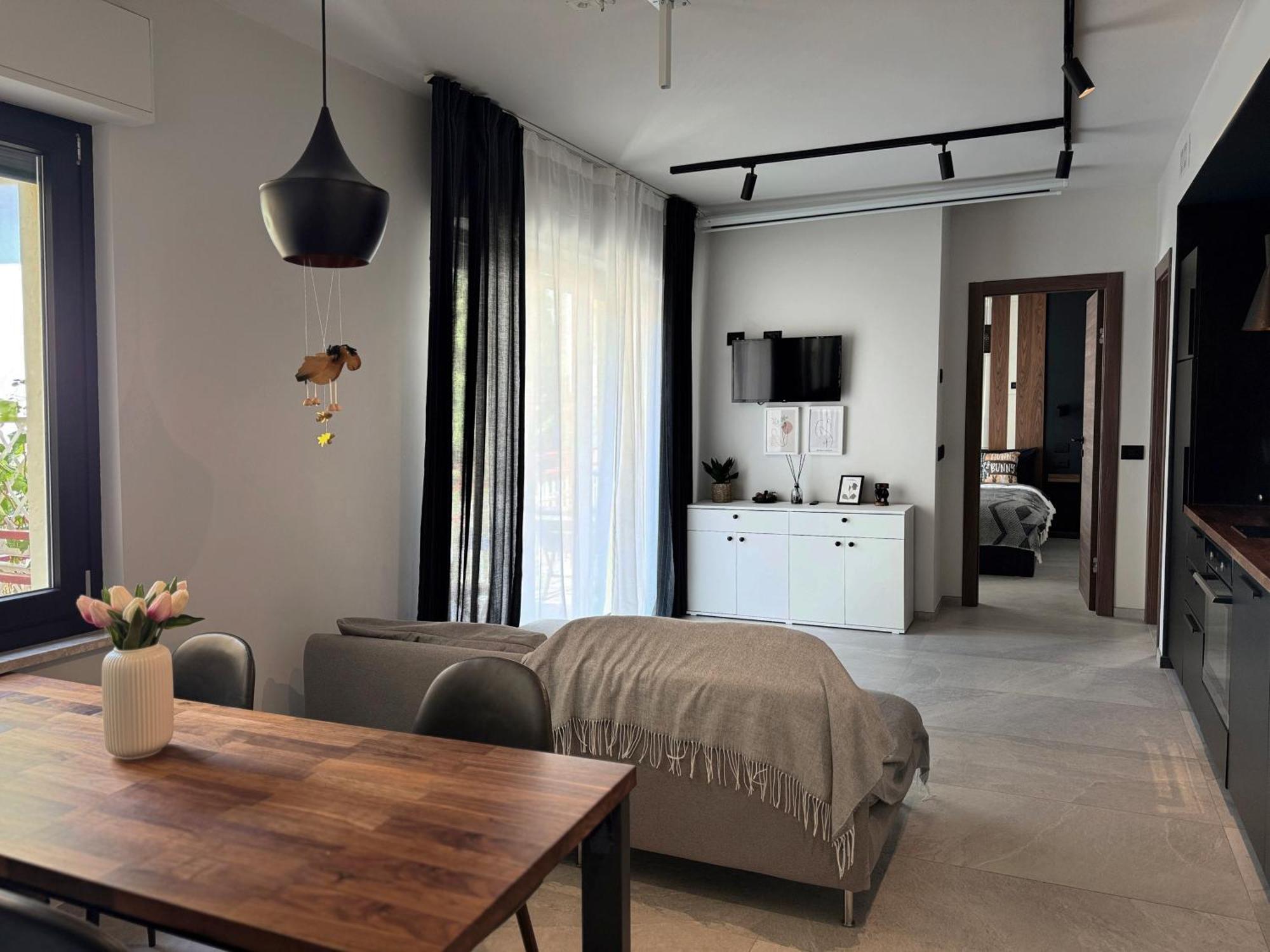 New Apartment In Historical Center Near Lake Riva del Garda Kültér fotó